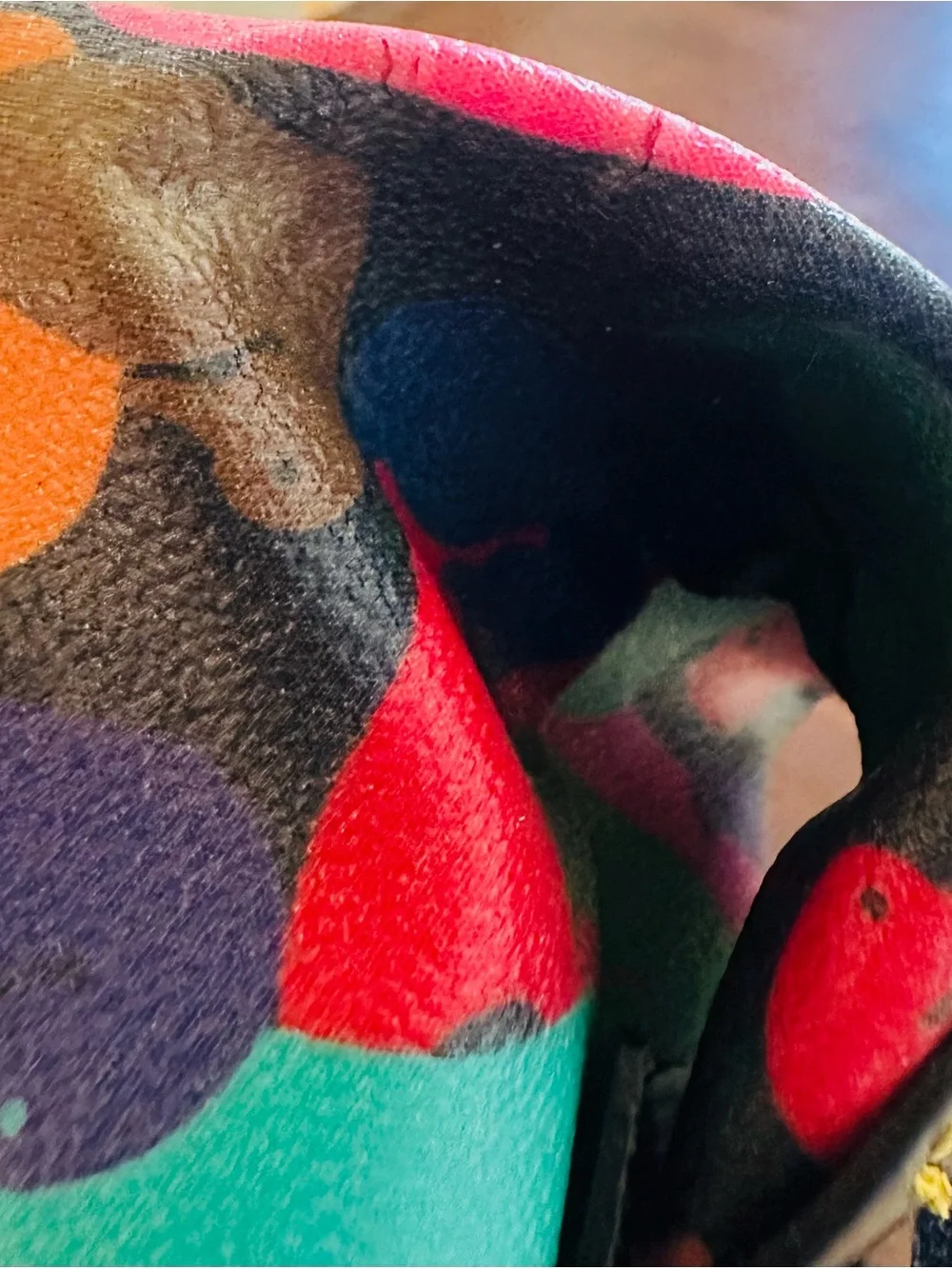 VTG Dooney & Bourke Wonder Ducks Satchel Bag- Rare Y2K Rainbow